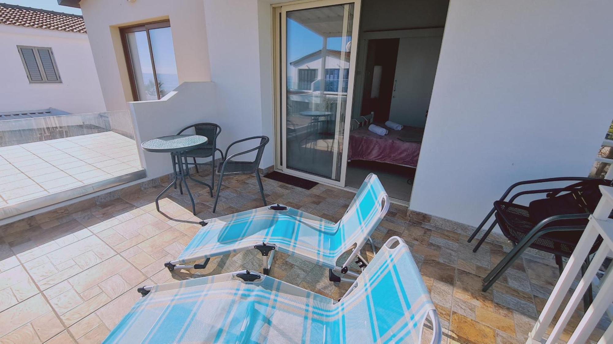 Stay Crystal Waves Maisonette Meneou Екстериор снимка